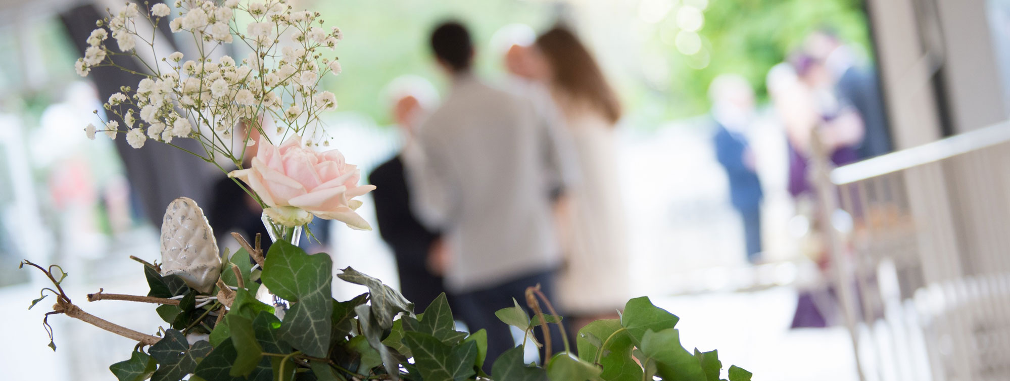 Chateau de Maumont : Terrasse réception mariage ©M. Tollemer Chateau de Maumont