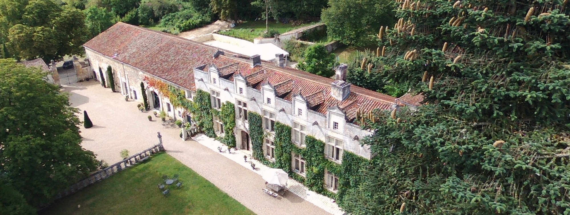 Chateau de Maumont : Vue du ciel ©Chateau de Maumont